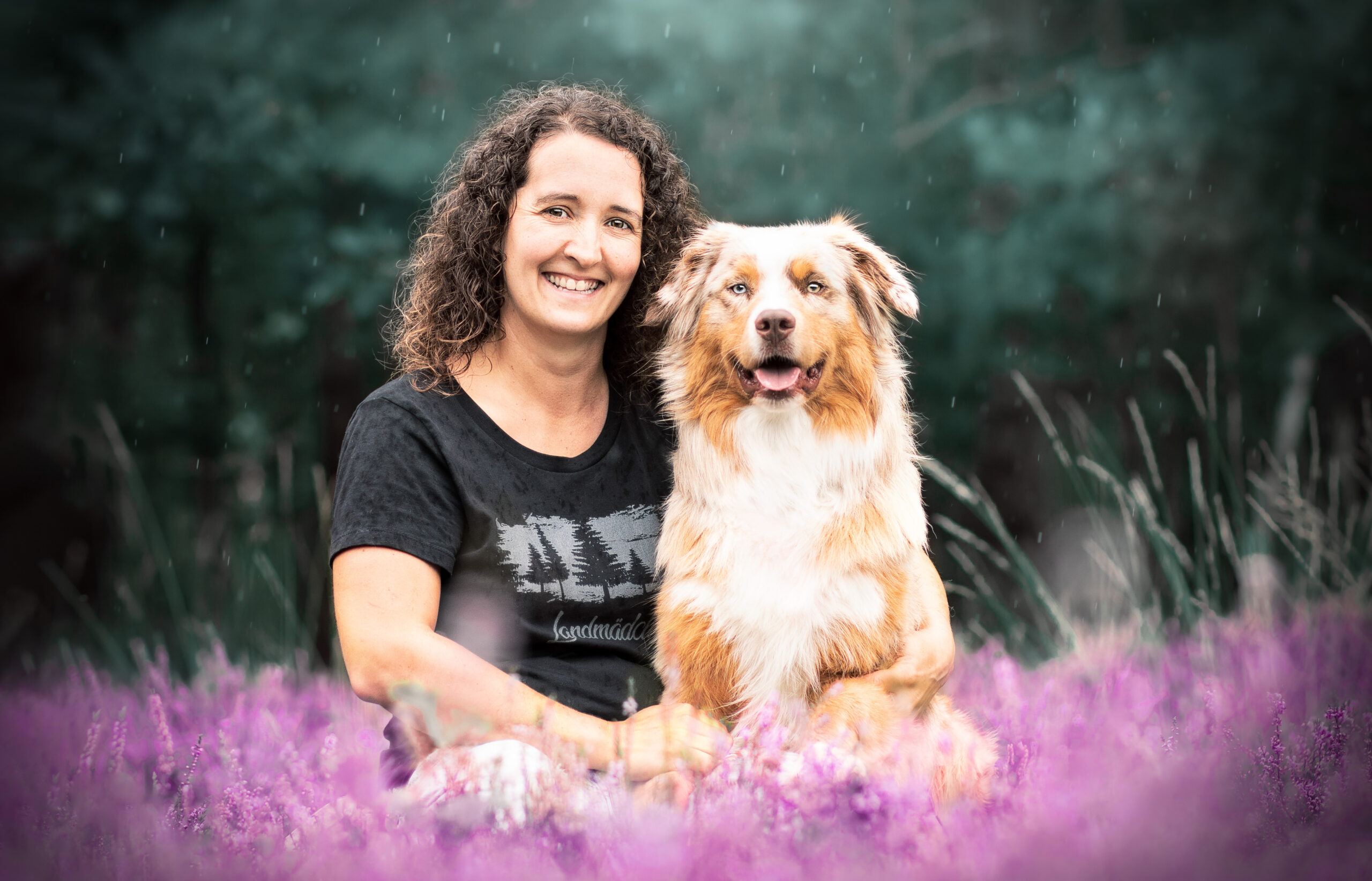 Wunderschöne Tierfotografie mit Blumen